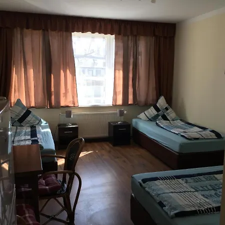 Zimmerfrei In Hostel Radebeul
