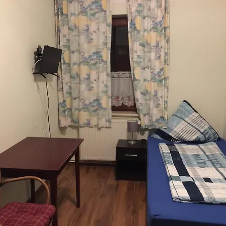 Zimmerfrei In Hostel Radebeul