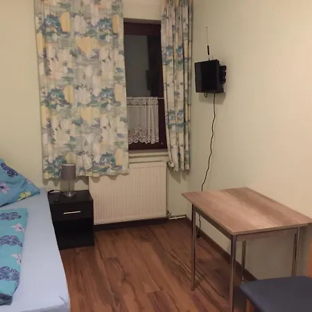 Zimmerfrei In Hostel Radebeul