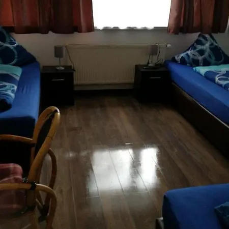 Zimmerfrei In Hostel *