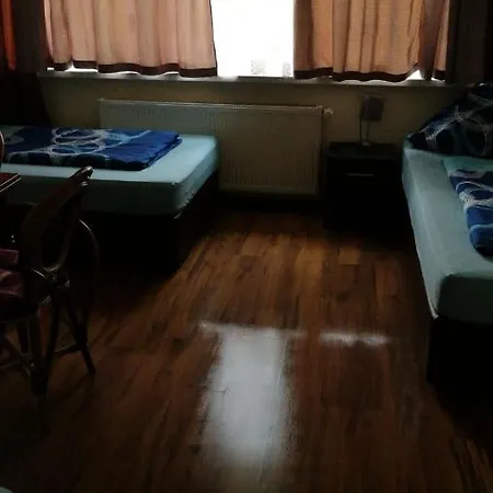 Zimmerfrei In Hostel