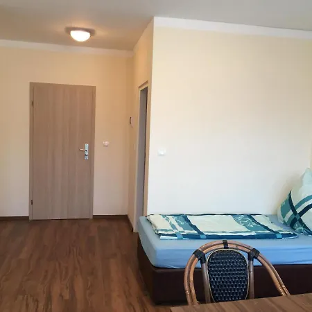 Hostel Zimmerfrei In Radebeul